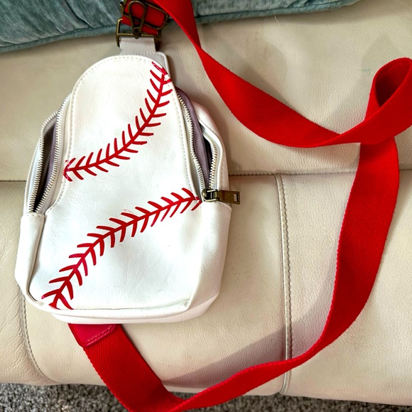 Handbags - White and Red Baseball Stitch Crossbody Bag